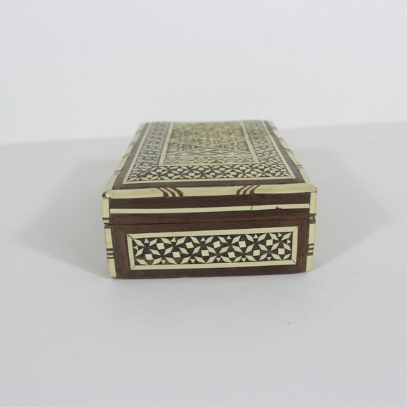 Vintage Mother of Pearl and Bone Inlay Box, Hinged Lid Wood Box, Brown Wood - Picture 4 of 10